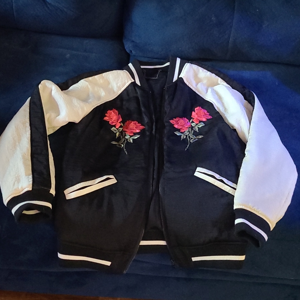Capulet Silk Jacket with embroidery rose Size Small, but fits to Med.